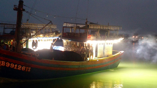 Đèn led Philips và ứng dụng trong khai thác hải sản